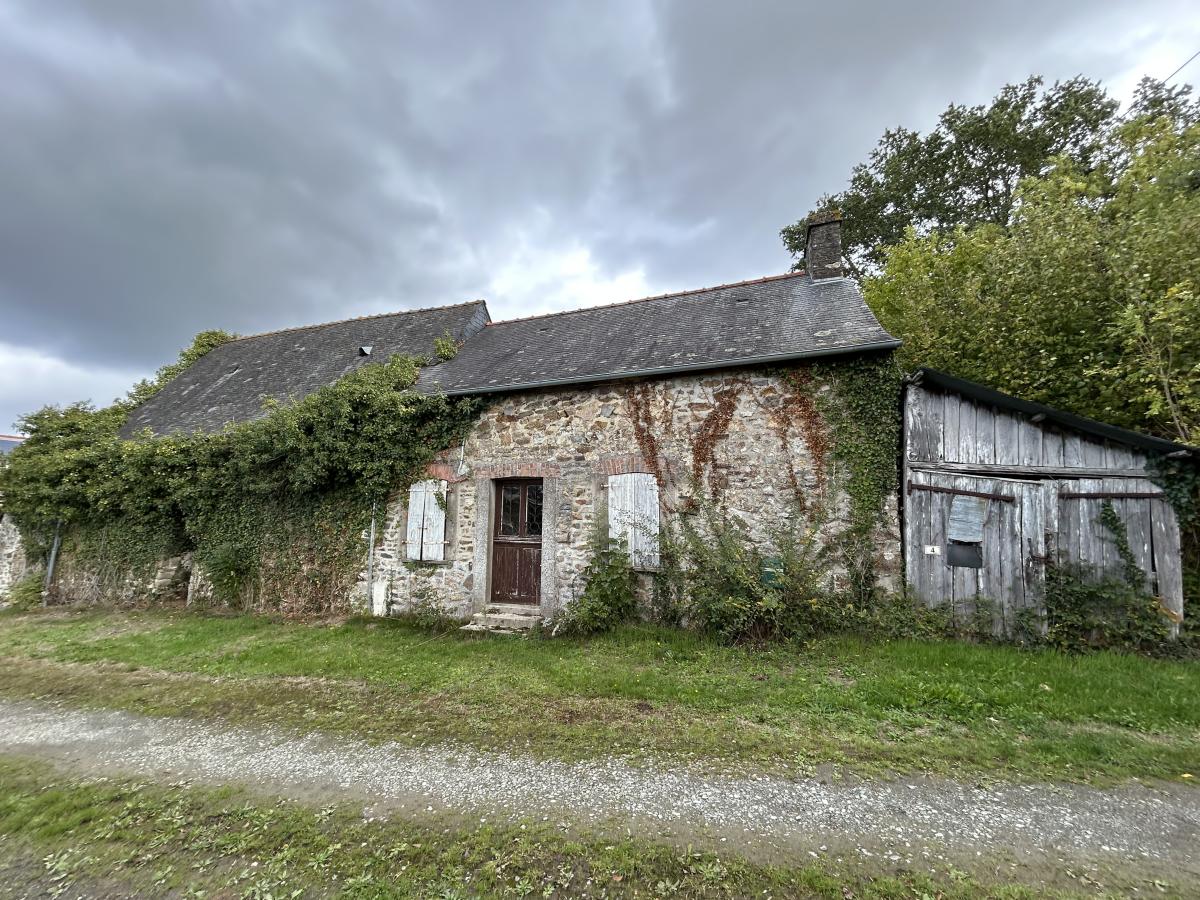 A VENDRE - MAISON A RENOVER - LA CROILLE