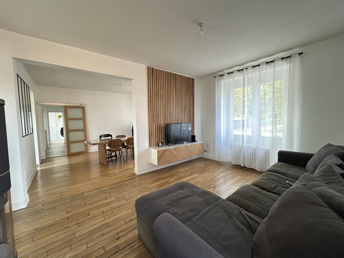 A VENDRE - MAISON D'HABITATION - LAVAL