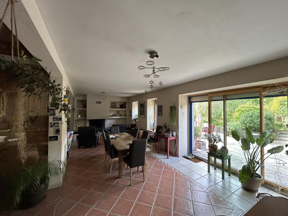 A VENDRE - MAISON EN PIERRES - SAINT JEAN SUR MAYENNE