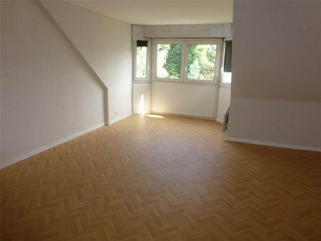 LOCATION APPARTEMENT T4 93 m² en duplex - LAVAL