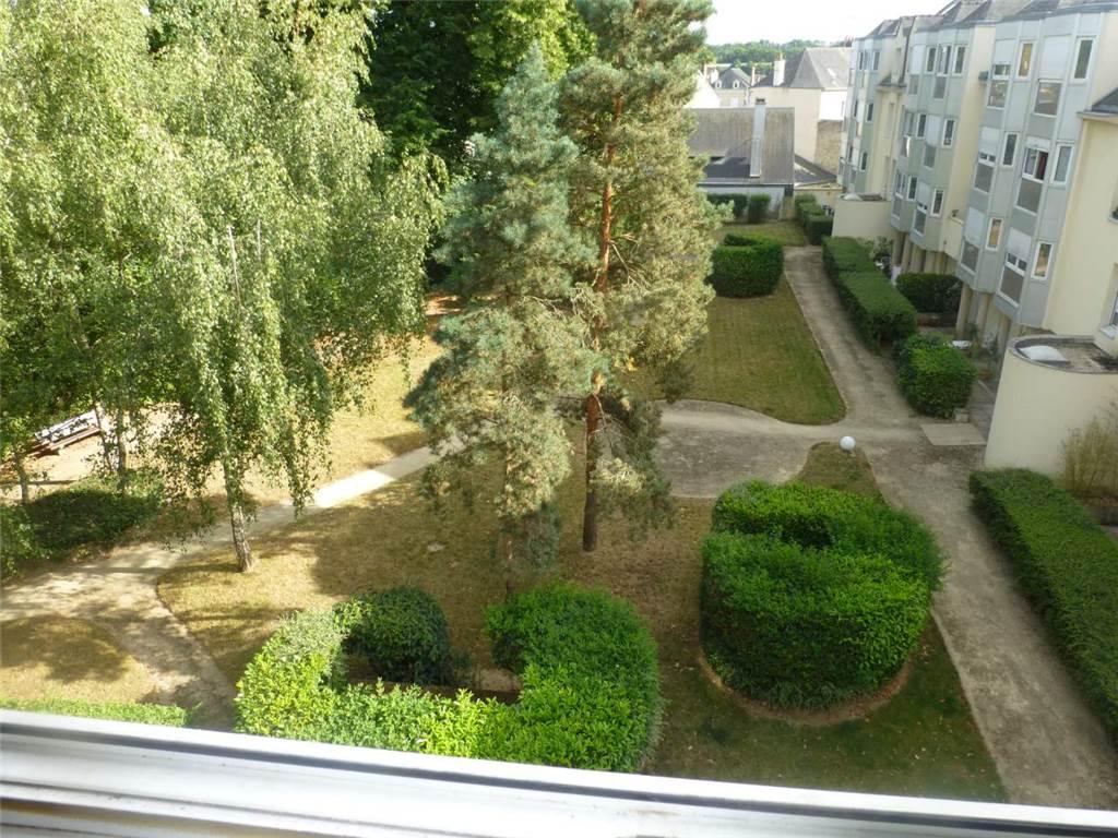 LOCATION APPARTEMENT T4 93 m² en duplex - LAVAL