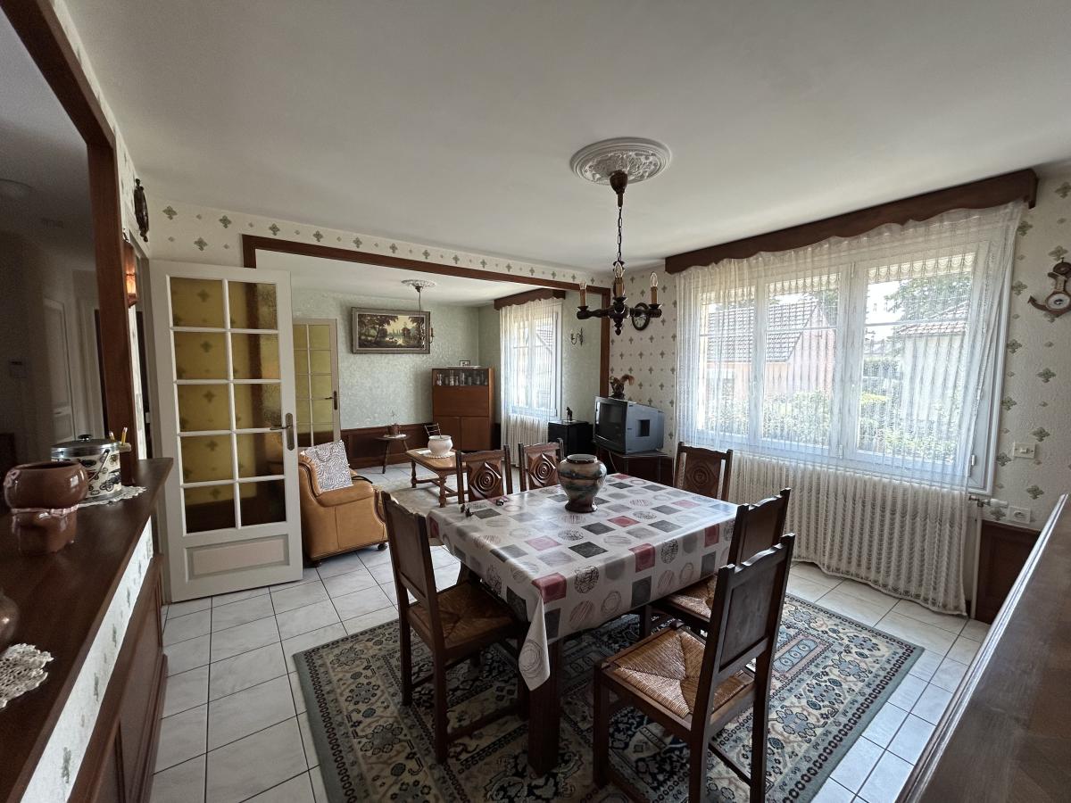 A VENDRE - PAVILLON - LAVAL