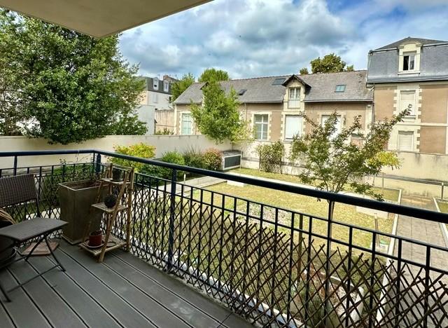ANGERS quartier prisé, proche centre, place du Lycée